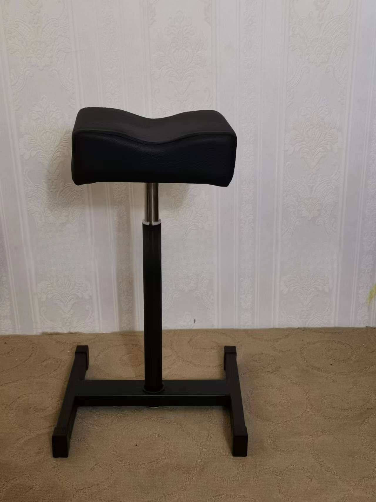 مسند قدم كلاسيكي
